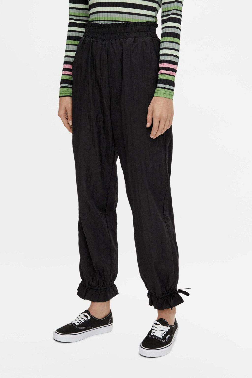 Silena Högmidjade Byxor - Svart