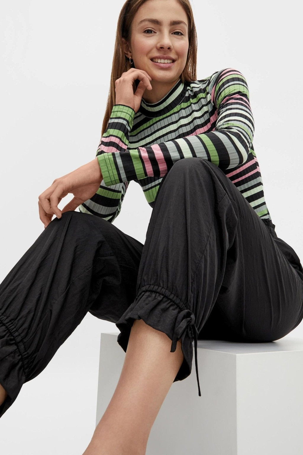 Silena Högmidjade Byxor - Svart