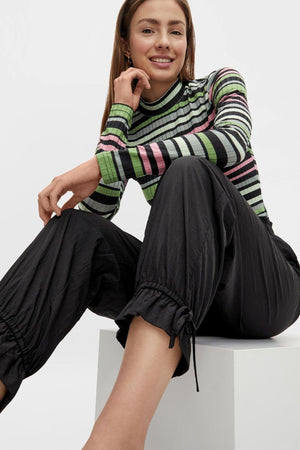 Silena Högmidjade Byxor - Svart