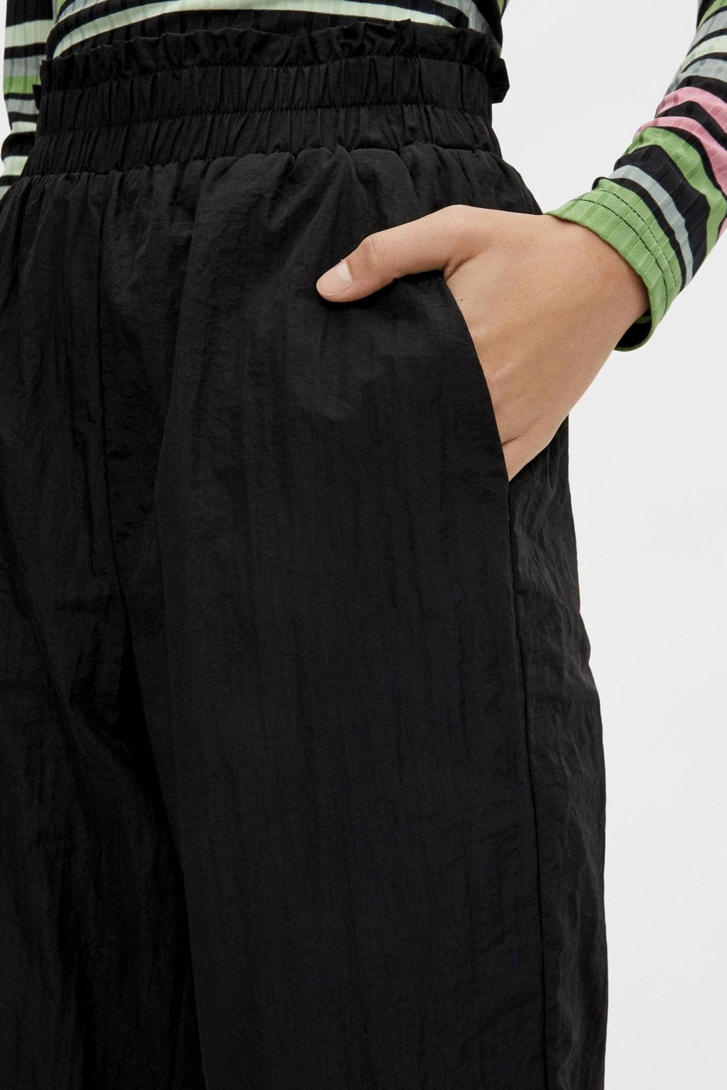 Silena Högmidjade Byxor - Svart