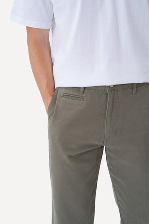 Straight Cotton Chino - Oliv