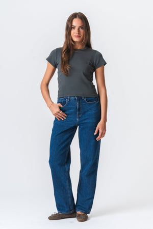 Emily Short T-Shirt - Mörk Grå