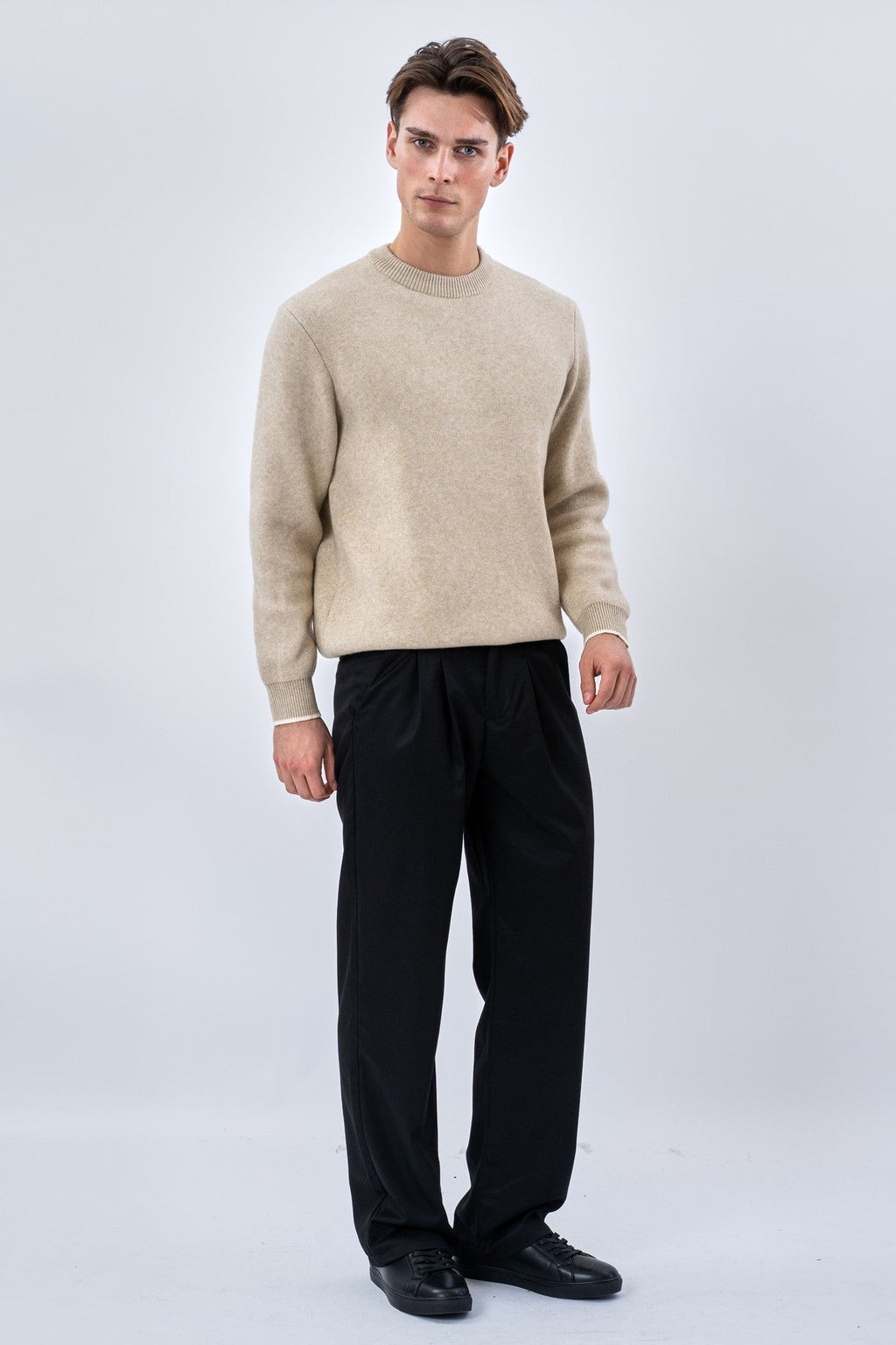 Rundhalsad Stickad Tröja - Beige