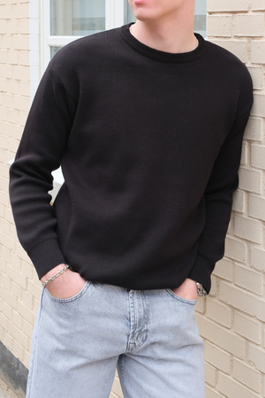 Crewneck Knit Sweater - Svart