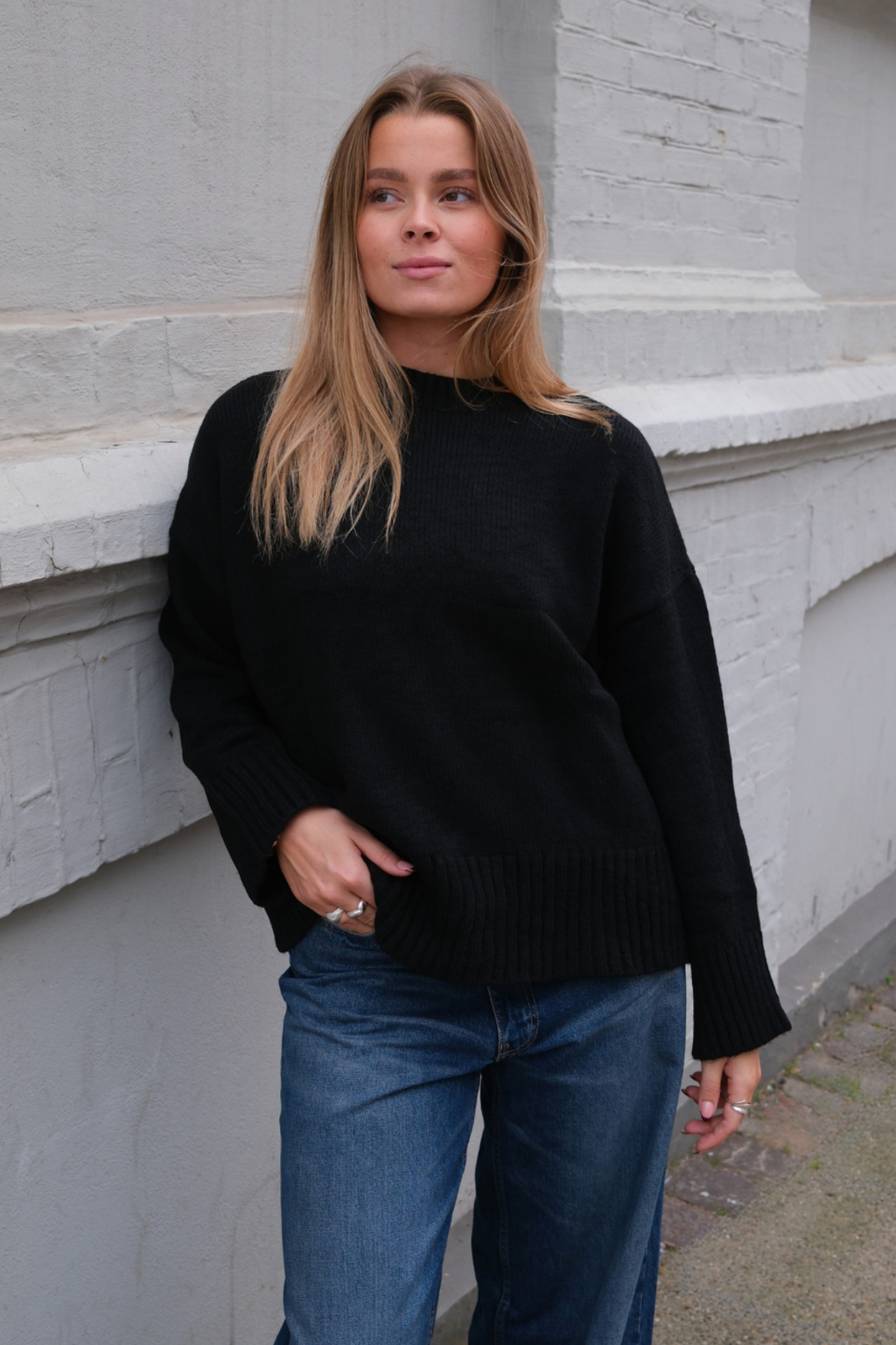 Martina Stickad Tröja - Svart