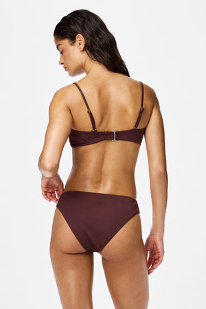 TEESHOPPEN Kaya Seersucker Bikinitopp - Deep Mahogany