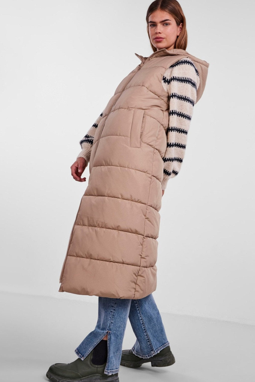 Elinora Lång Puffet Väst - Silver Mink