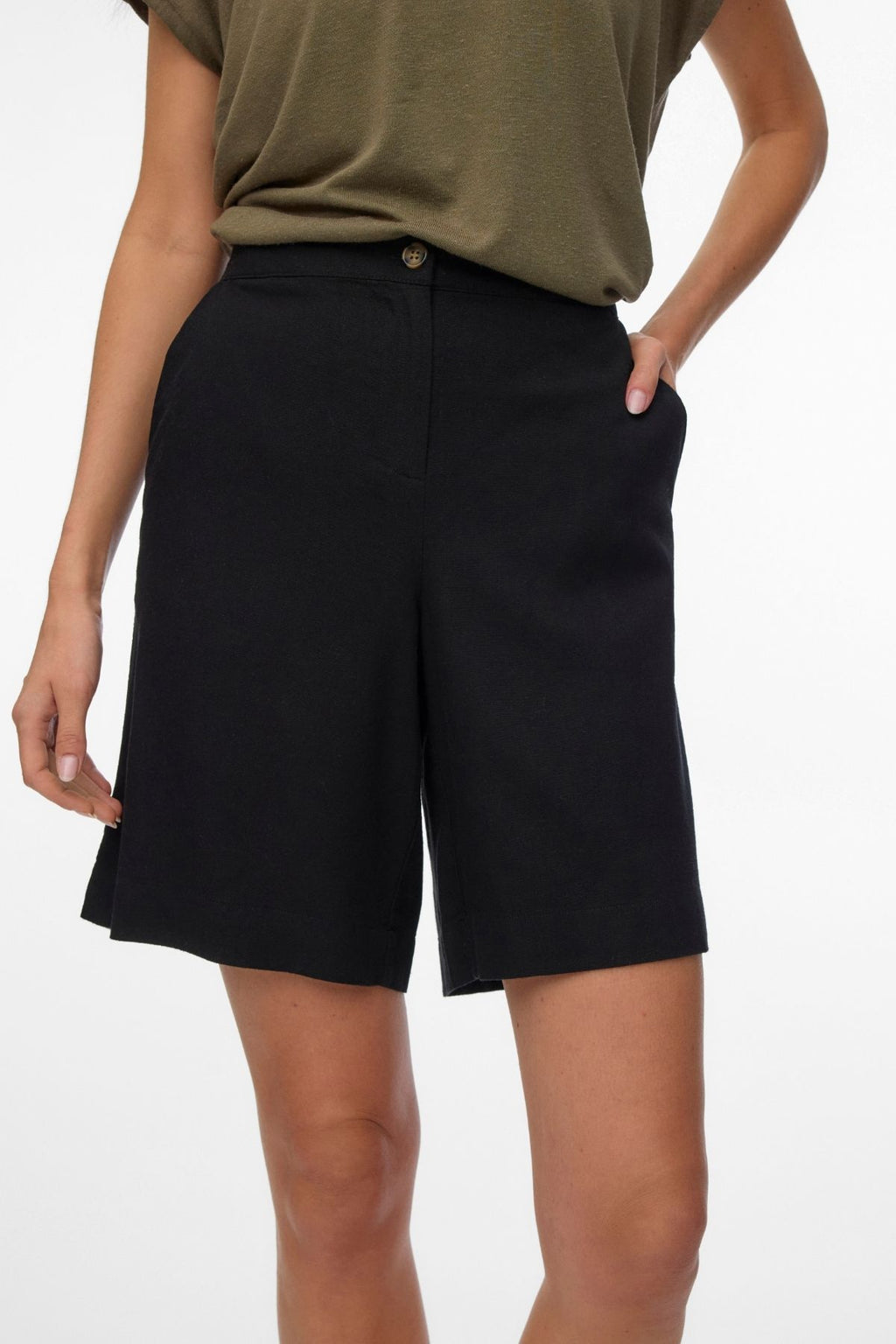 Mymilo Bermuda Shorts - Svart