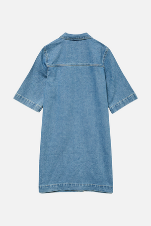 Fenja Kort Denimklänning - Mellanblå Denim