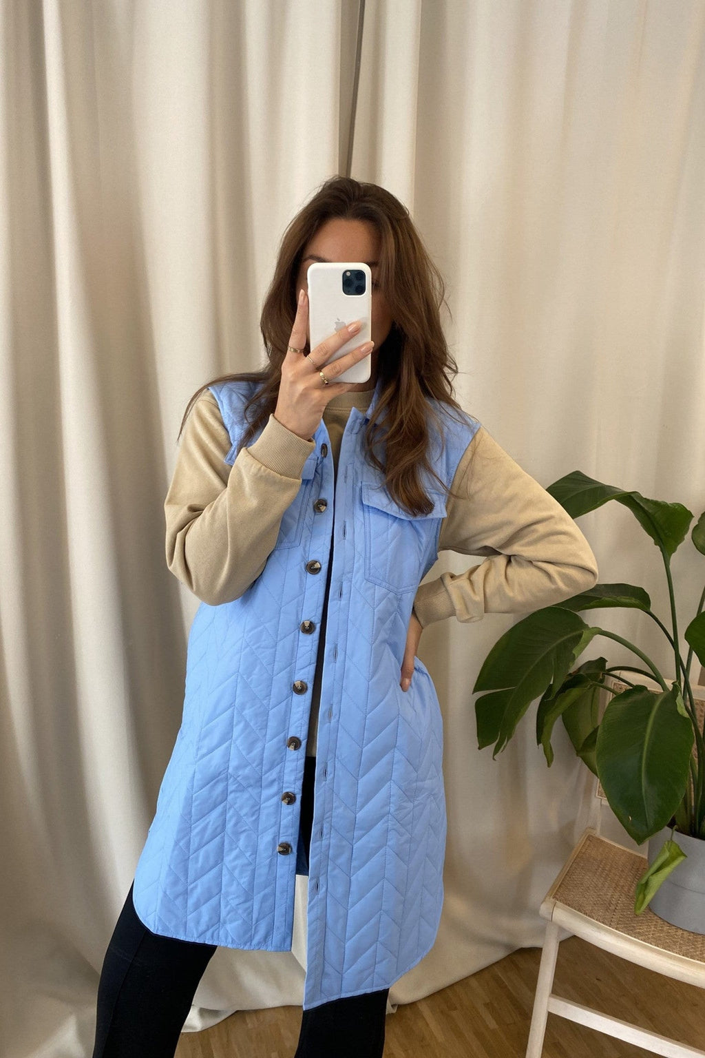 Magda Lång Quiltad Väst - Hydrangea