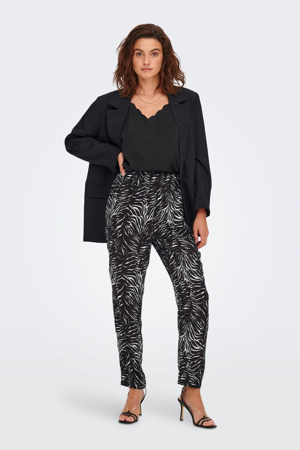 Mille Byxor - Svart M. Vita Ränder