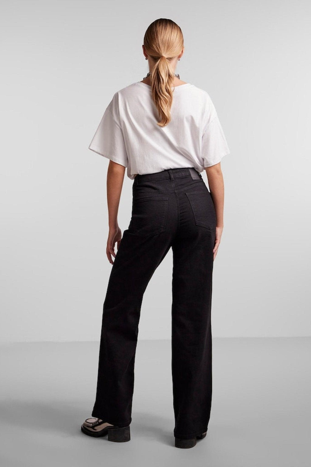 Peggy Wide Jeans - Svart