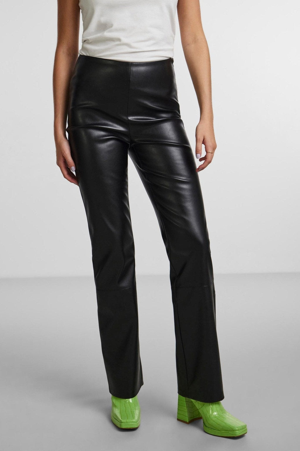 Molla High Waist Byxor - Svart