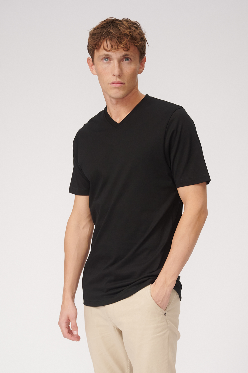 Basic V-neck Tee - Svart