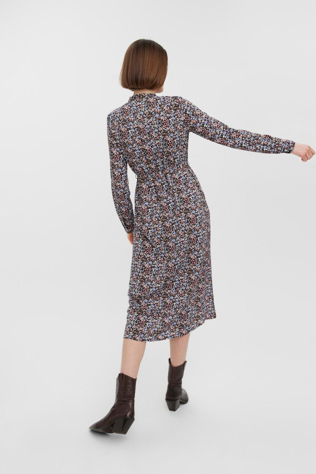 Easy Lång Skjortklänning - Svart m. blå blommor