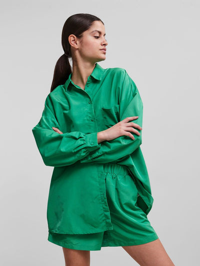 Chrilina Oversized Skjorta - Bara grön - PIECES - Grön