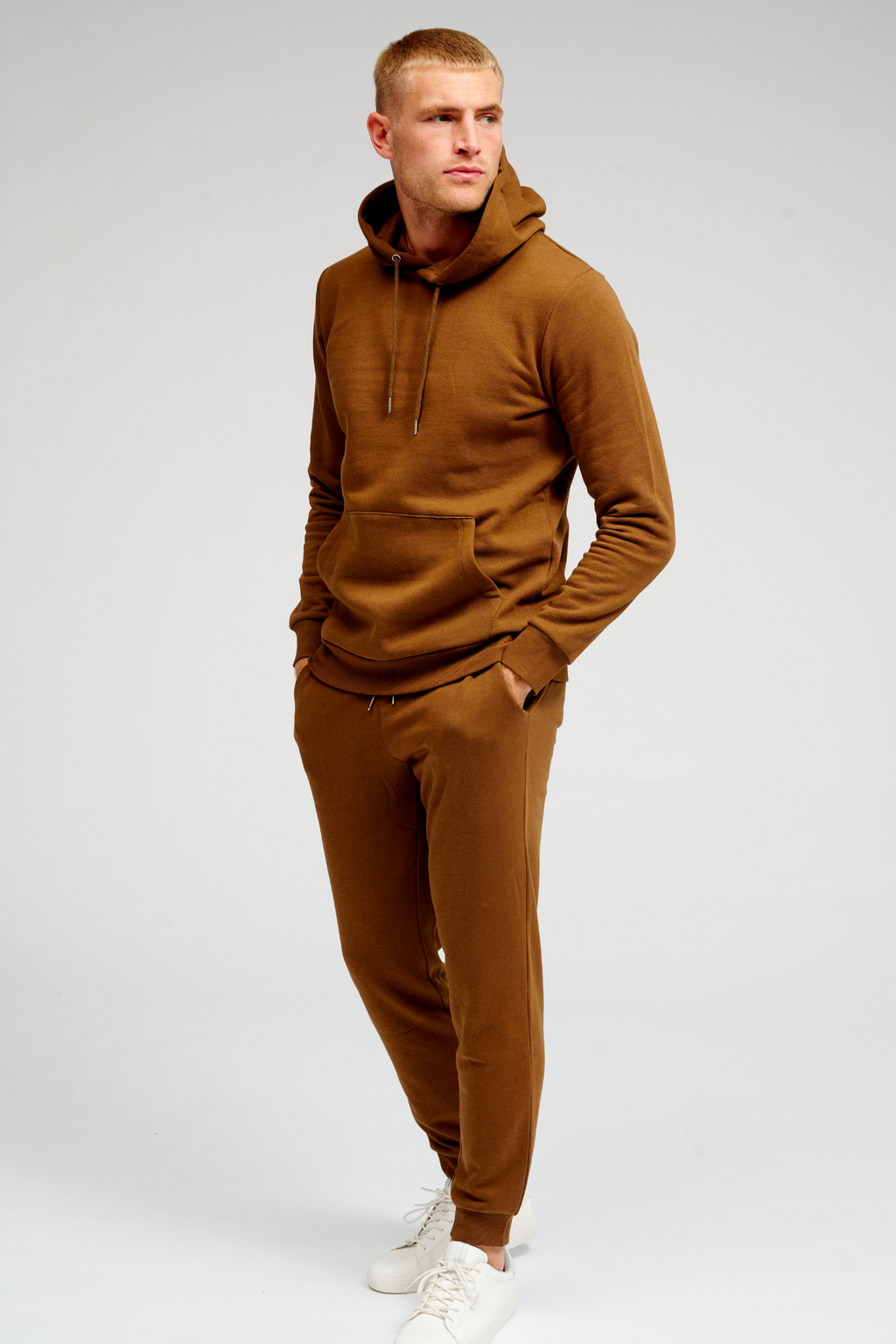 Basic Sweatsuit m. Hoodie (Brun) - Paketerbjudande