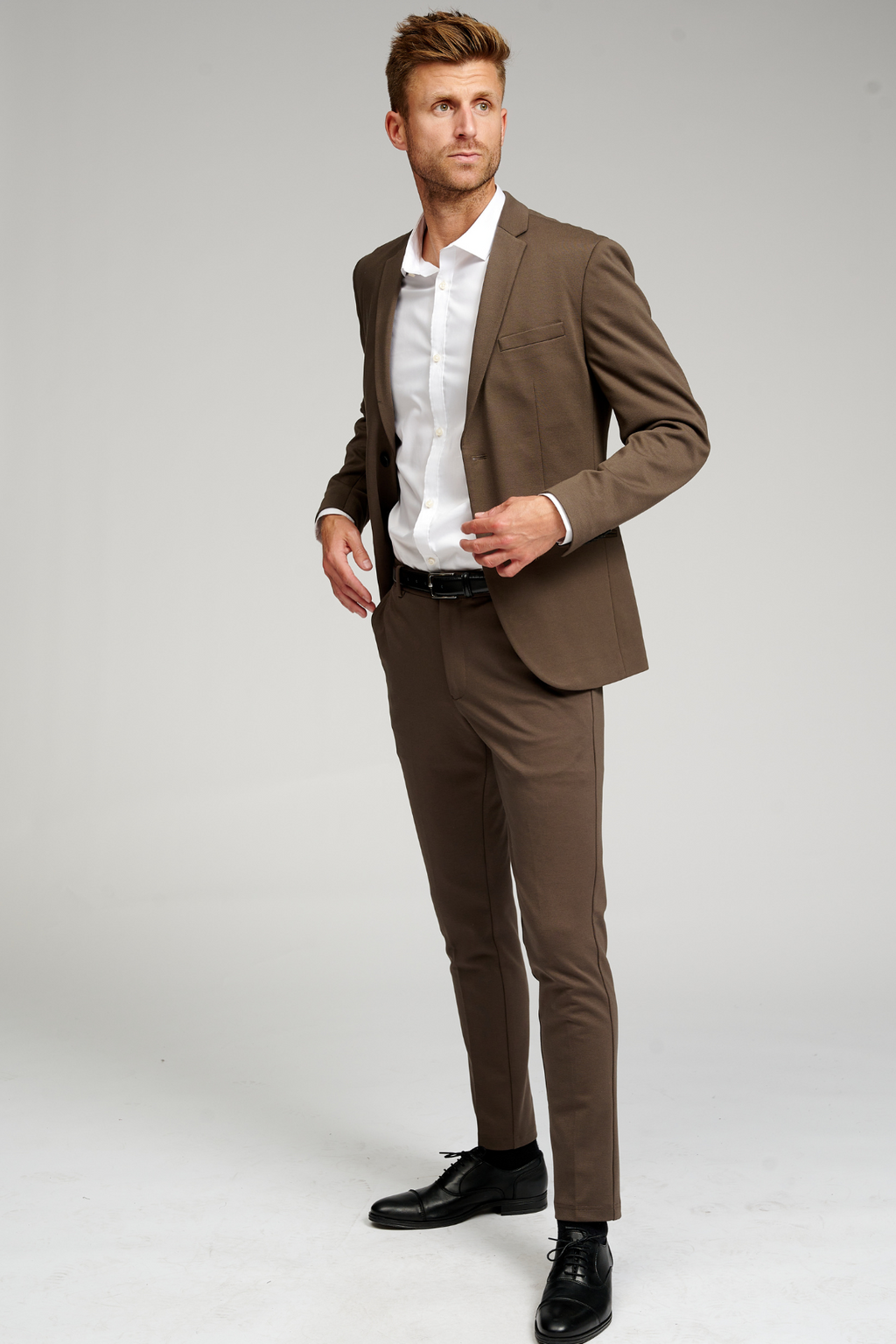 Originalet Performance Kostym (Mörkbrun) - Paketerbjudanden